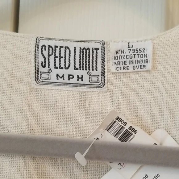 Vest with Tan embroidered applique - Picture 3 of 6